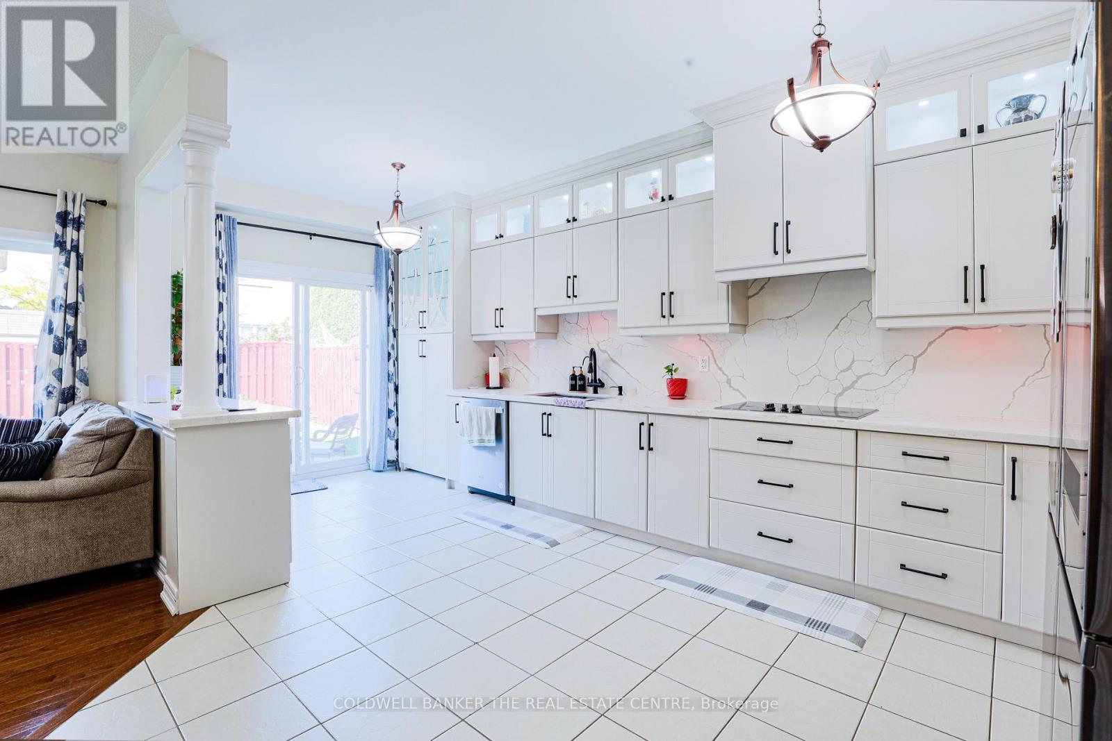 24 Mellowood Avenue, Brampton, Ontario  L6P 2P2 - Photo 13 - W12462083