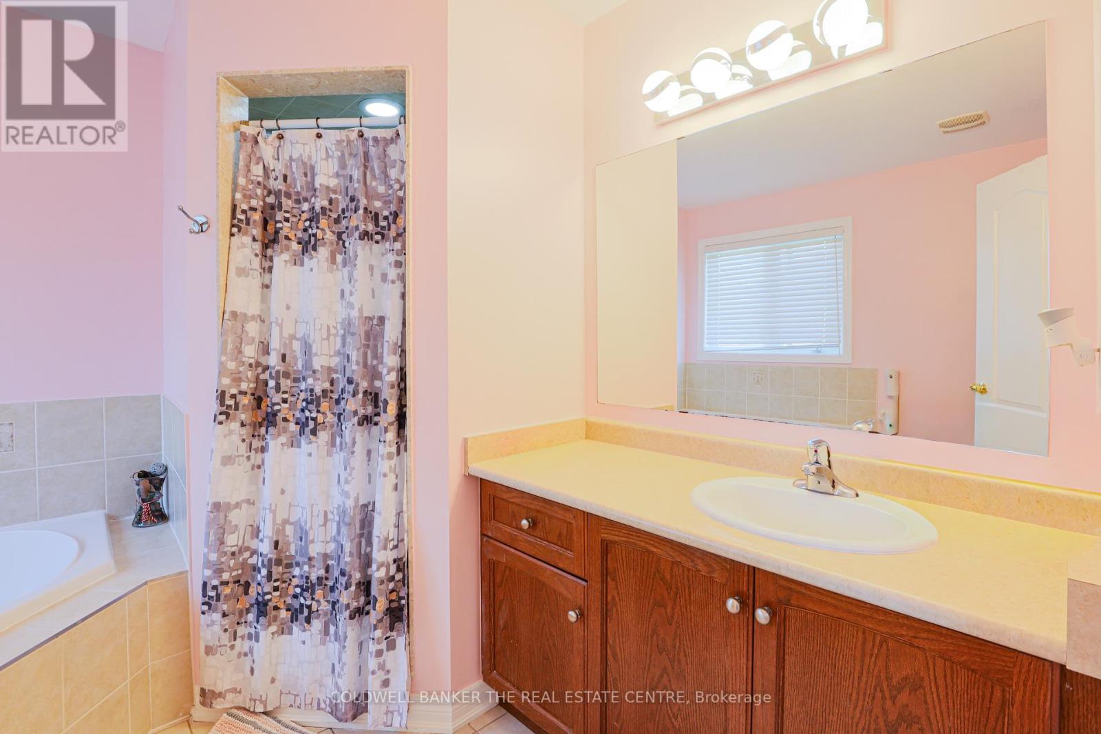 24 Mellowood Avenue, Brampton, Ontario  L6P 2P2 - Photo 23 - W12462083
