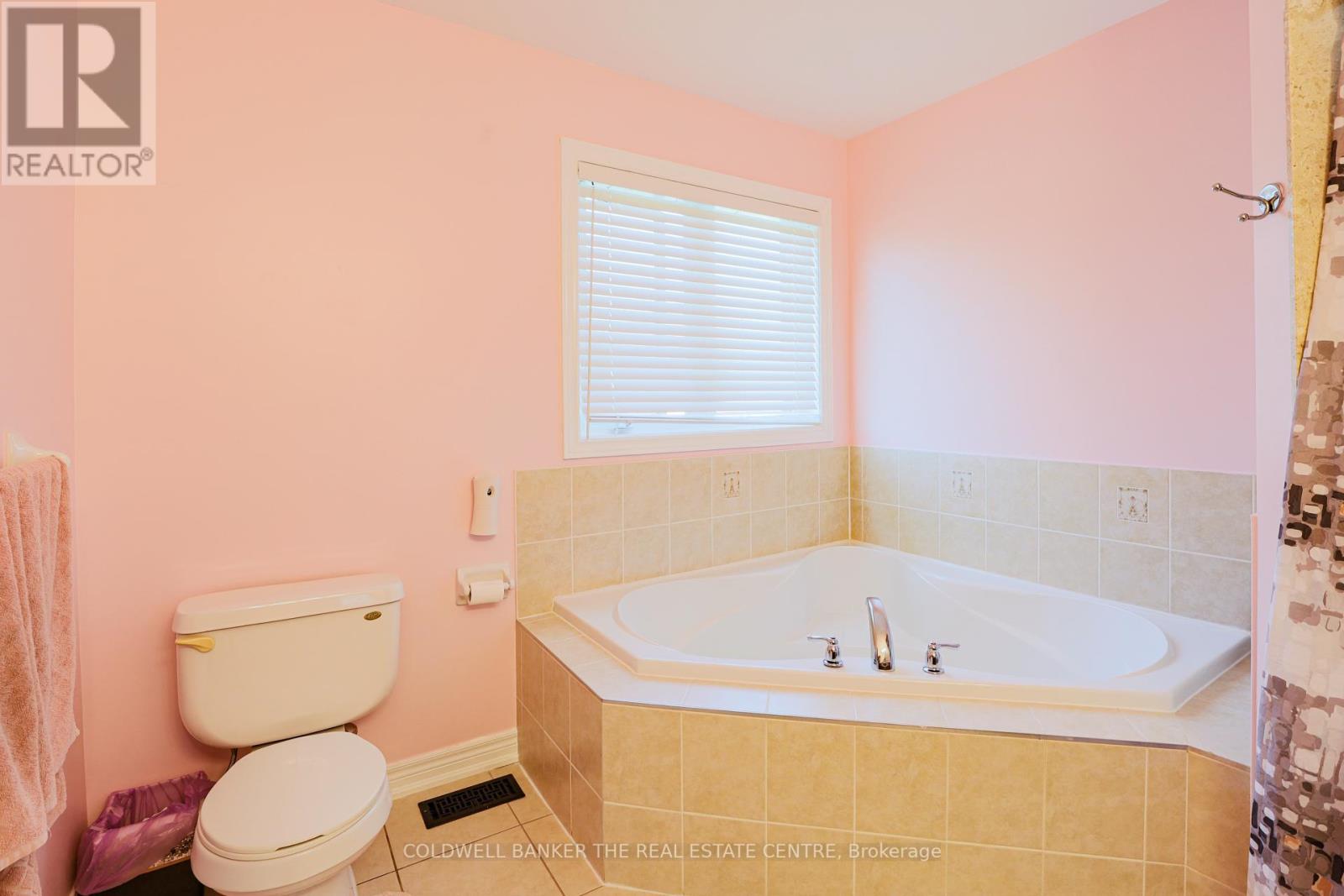 24 Mellowood Avenue, Brampton, Ontario  L6P 2P2 - Photo 24 - W12462083