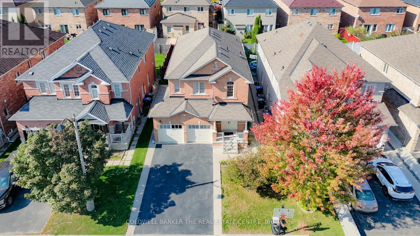 24 Mellowood Avenue, Brampton, Ontario  L6P 2P2 - Photo 3 - W12462083