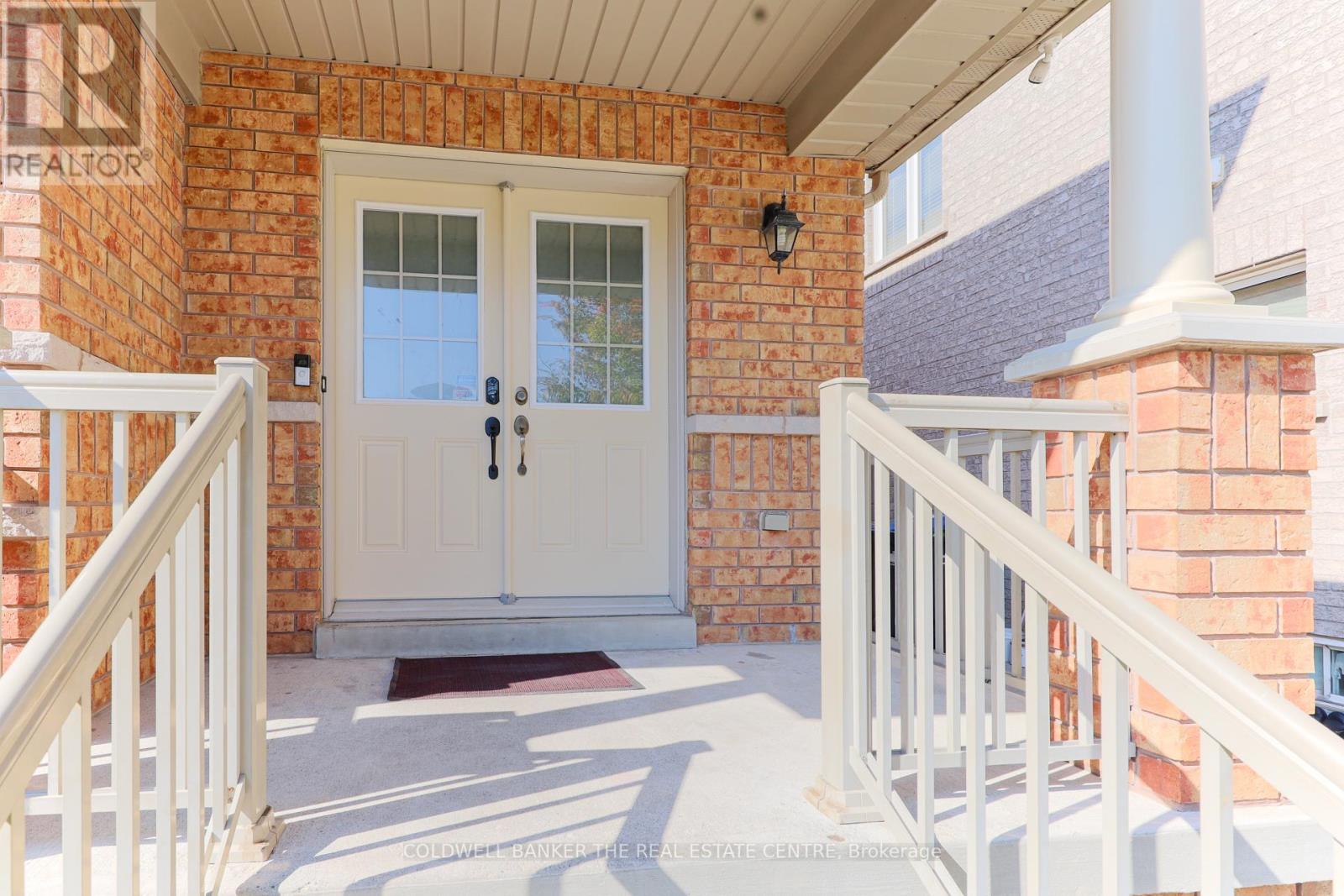 24 Mellowood Avenue, Brampton, Ontario  L6P 2P2 - Photo 4 - W12462083