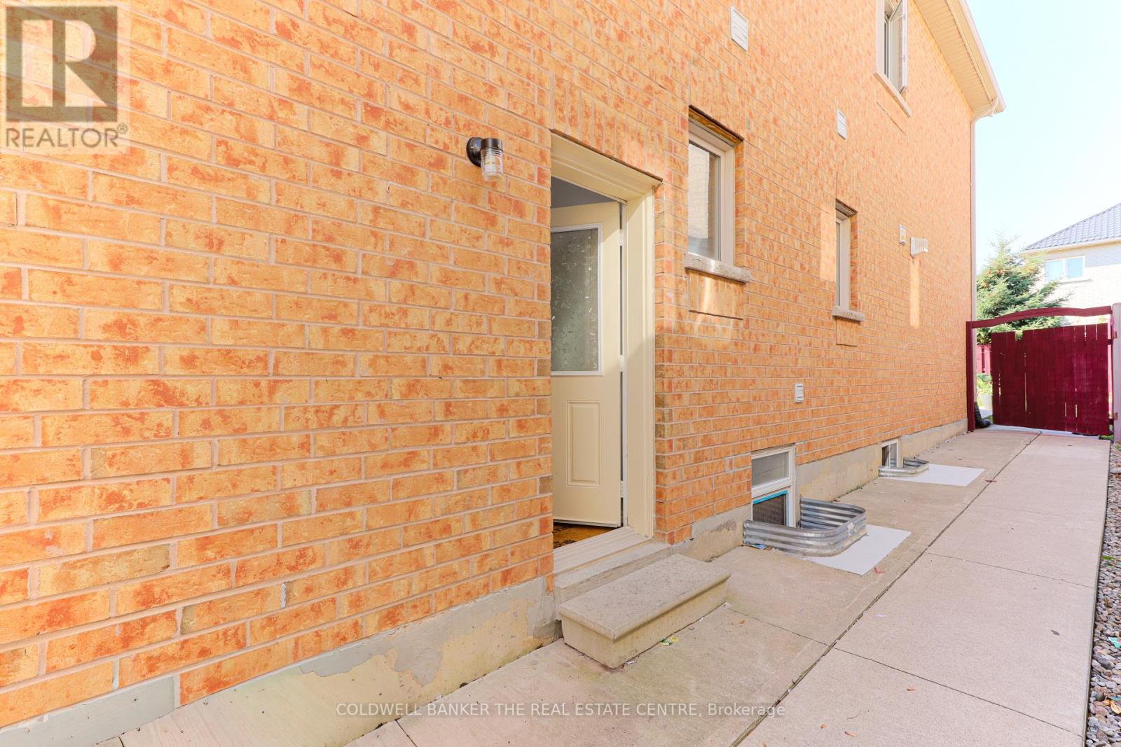 24 Mellowood Avenue, Brampton, Ontario  L6P 2P2 - Photo 45 - W12462083
