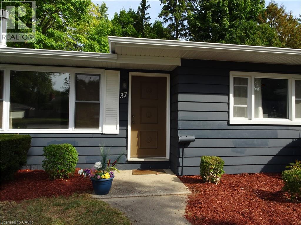 37 Arnella Crescent, Strathroy, Ontario  N7G 2C4 - Photo 4 - 40771415