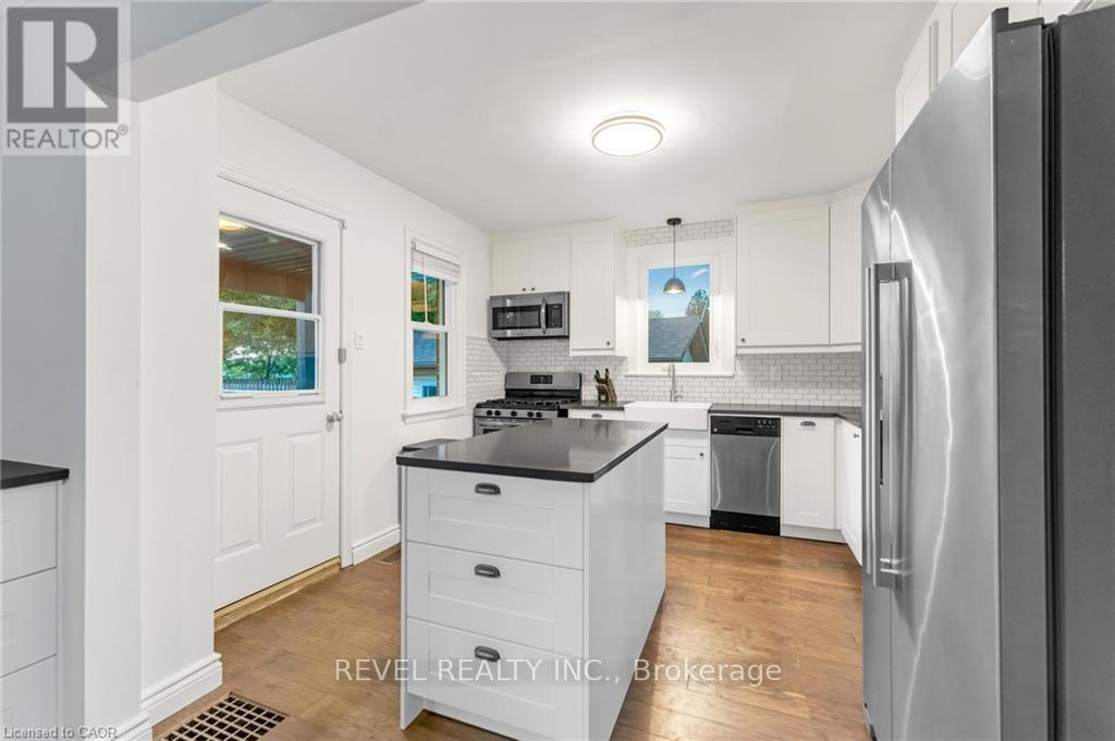 680 Woodburn Road, Hamilton, Ontario  L0R 1P0 - Photo 10 - X12461915