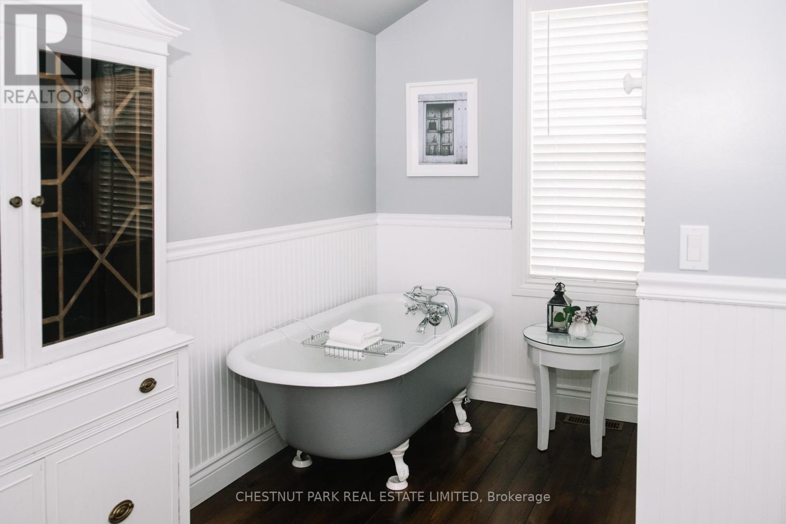 25 Stanley Street, Prince Edward County, Ontario  K0K 1G0 - Photo 19 - X12461926