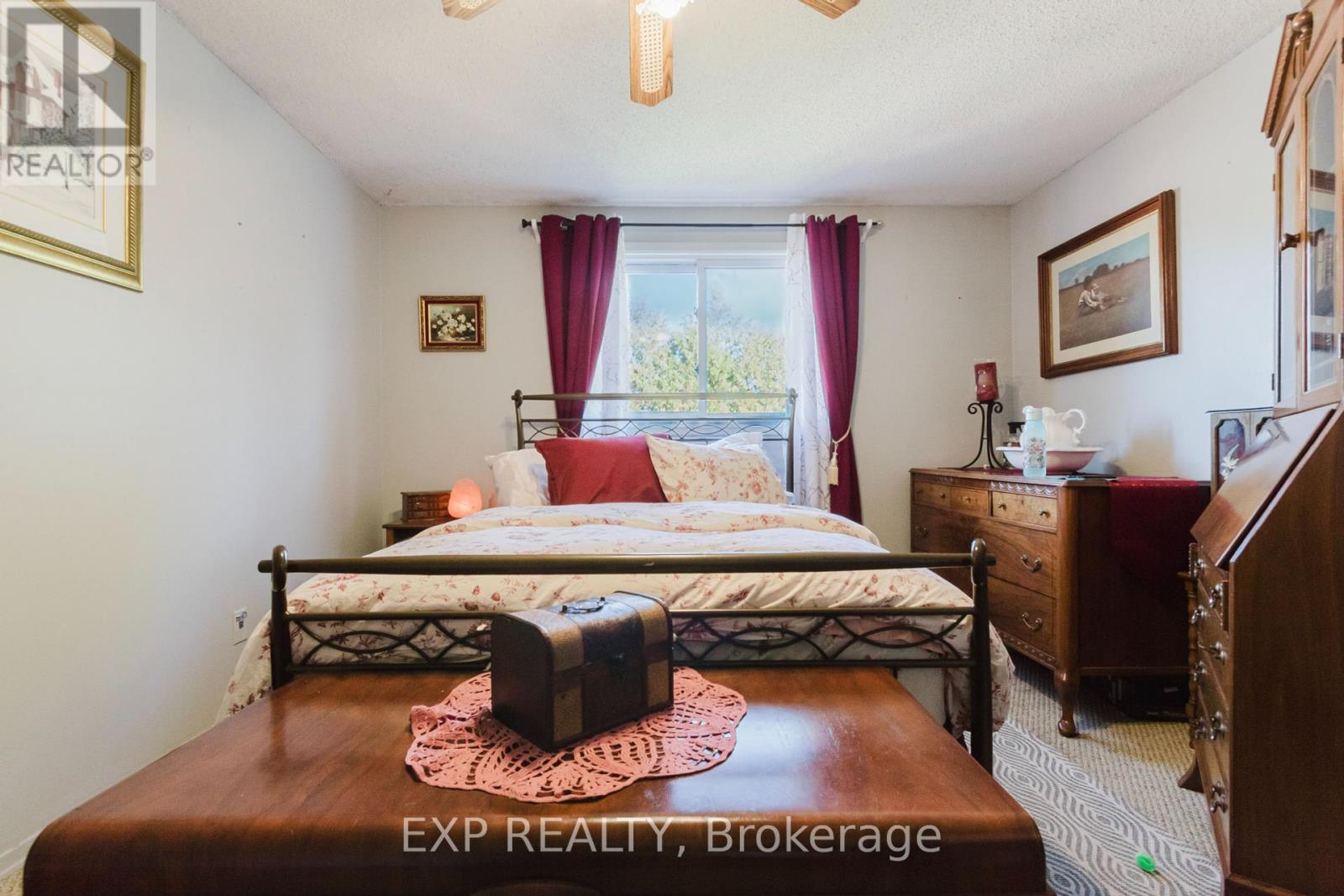 36 Nautical Road, Brantford, Ontario  N3P 1G6 - Photo 8 - X12461927
