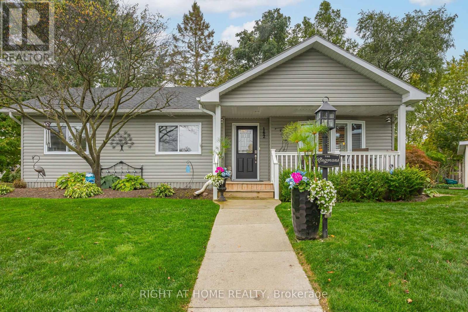 162 MISSISSAUGA PLACE, South Huron, Ontario