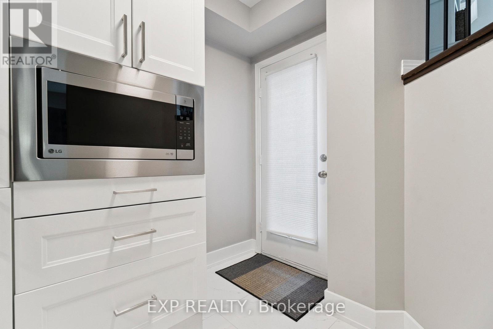 132 Harnesworth Crescent, Hamilton, Ontario  L0R 2H6 - Photo 18 - X12461970