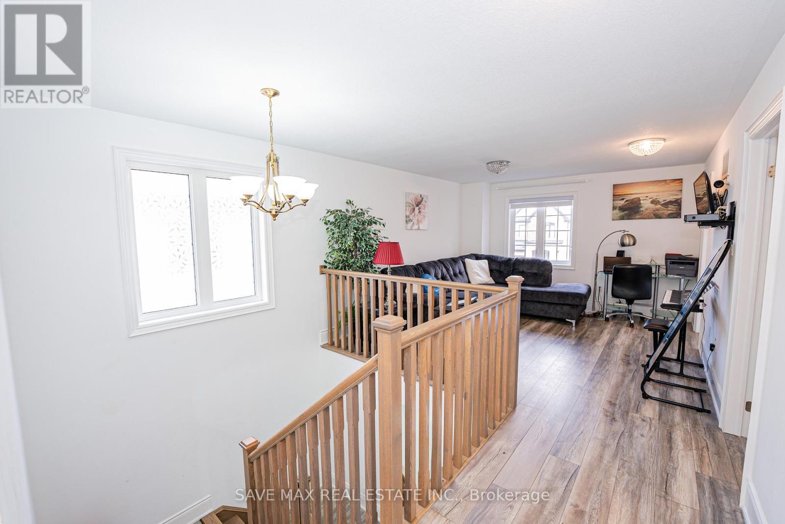 86 Sunset Way, Thorold, Ontario  L0S 1A0 - Photo 17 - X12461979