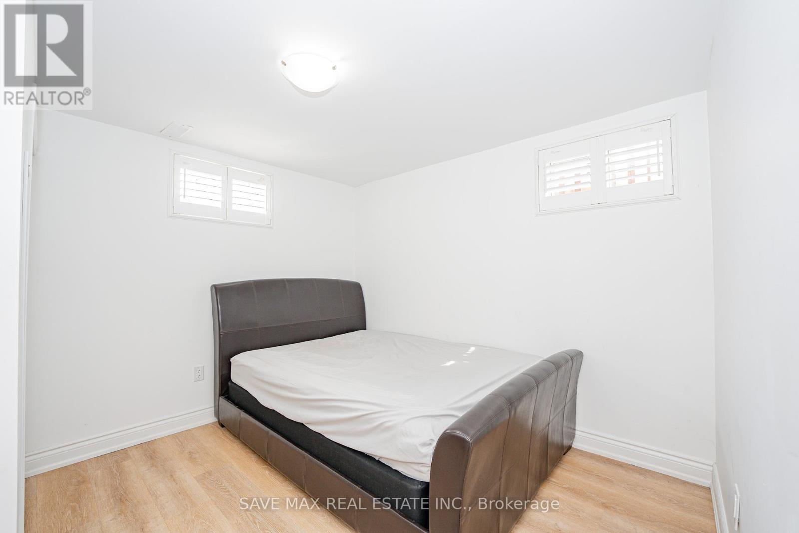 86 Sunset Way, Thorold, Ontario  L0S 1A0 - Photo 39 - X12461979