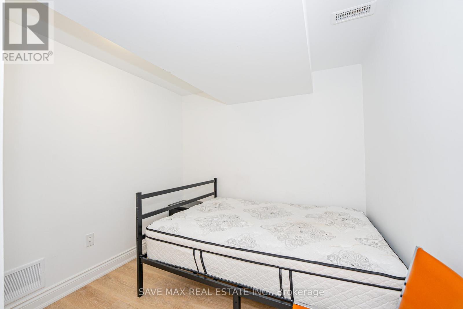 86 Sunset Way, Thorold, Ontario  L0S 1A0 - Photo 42 - X12461979