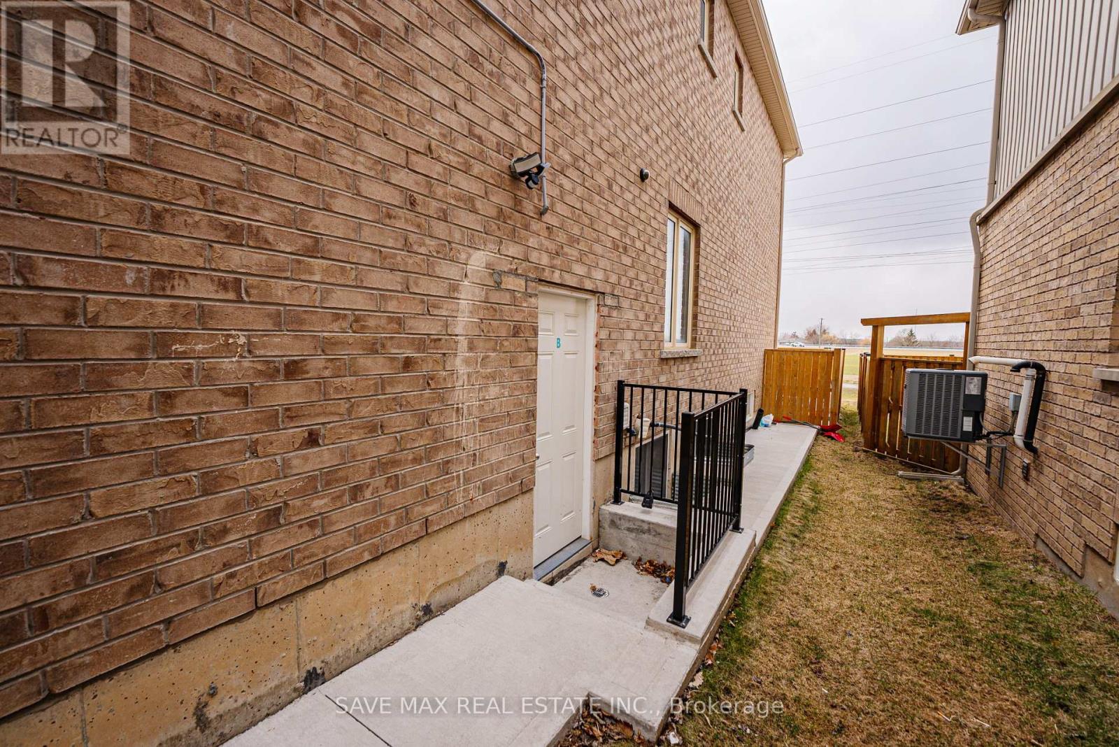 86 Sunset Way, Thorold, Ontario  L0S 1A0 - Photo 44 - X12461979