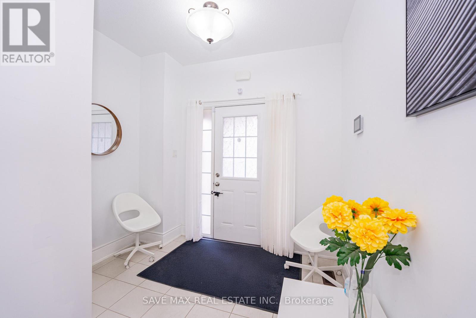 86 Sunset Way, Thorold, Ontario  L0S 1A0 - Photo 6 - X12461979