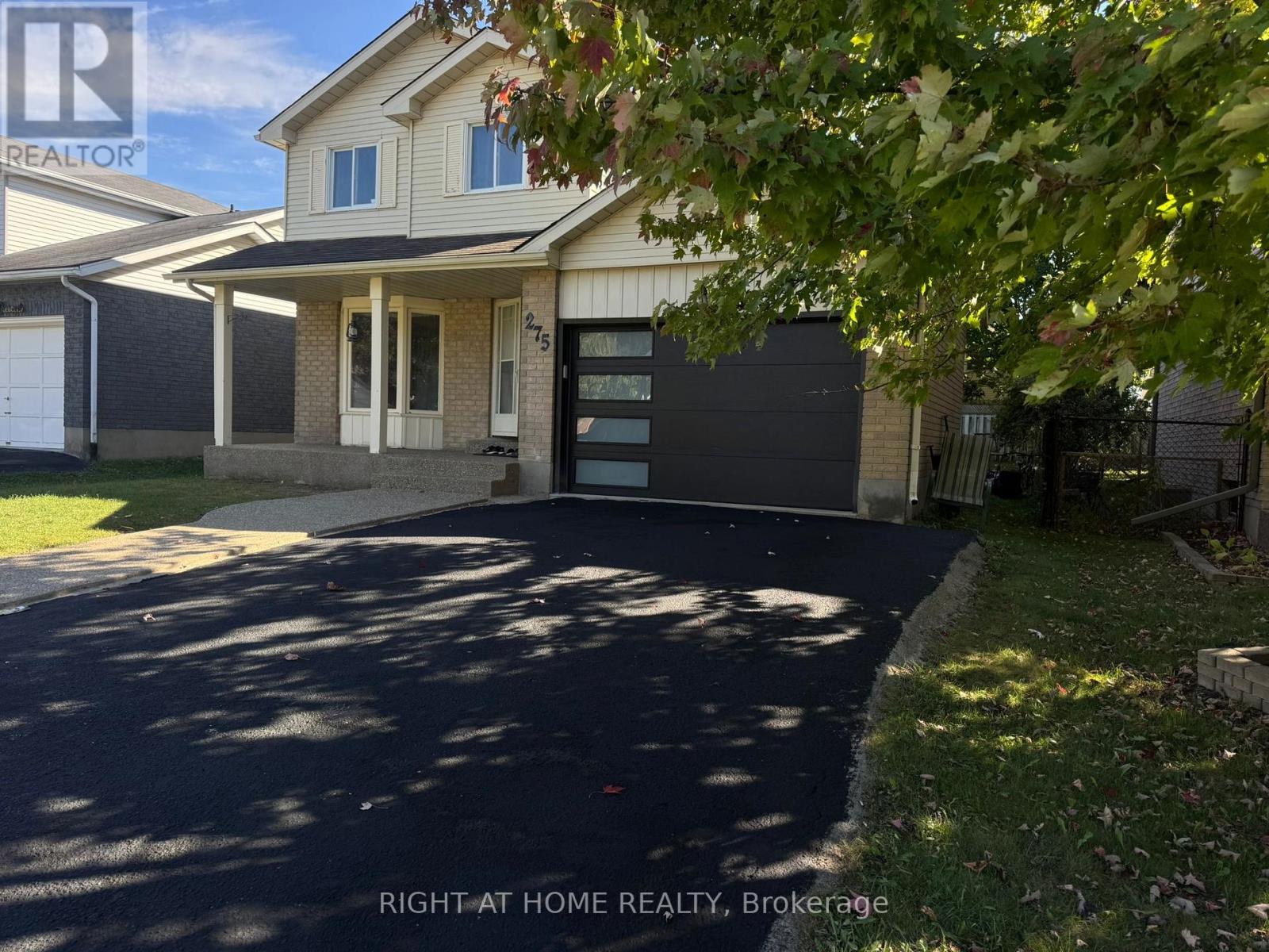275 Tagge Crescent, Kitchener, Ontario  N2K 3R7 - Photo 2 - X12461986