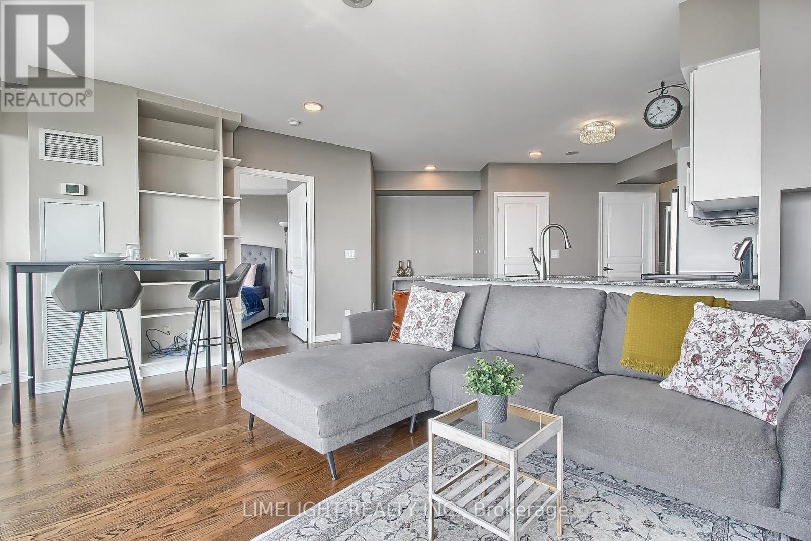2208 - 2240 Lake Shore Boulevard W, Toronto, Ontario  M8V 0B1 - Photo 13 - W12462099