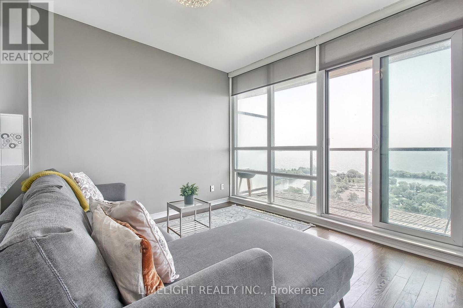 2208 - 2240 Lake Shore Boulevard W, Toronto, Ontario  M8V 0B1 - Photo 14 - W12462099