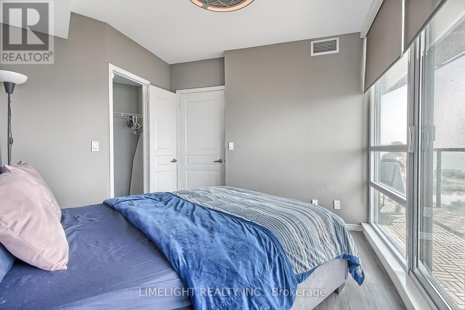 2208 - 2240 Lake Shore Boulevard W, Toronto, Ontario  M8V 0B1 - Photo 21 - W12462099