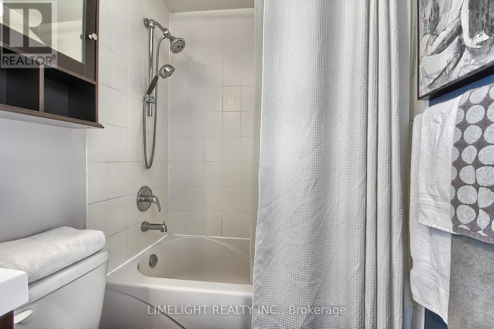2208 - 2240 Lake Shore Boulevard W, Toronto, Ontario  M8V 0B1 - Photo 24 - W12462099