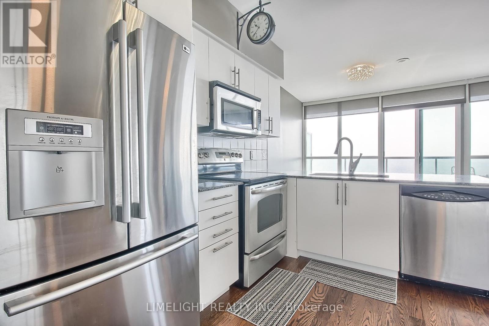 2208 - 2240 Lake Shore Boulevard W, Toronto, Ontario  M8V 0B1 - Photo 8 - W12462099