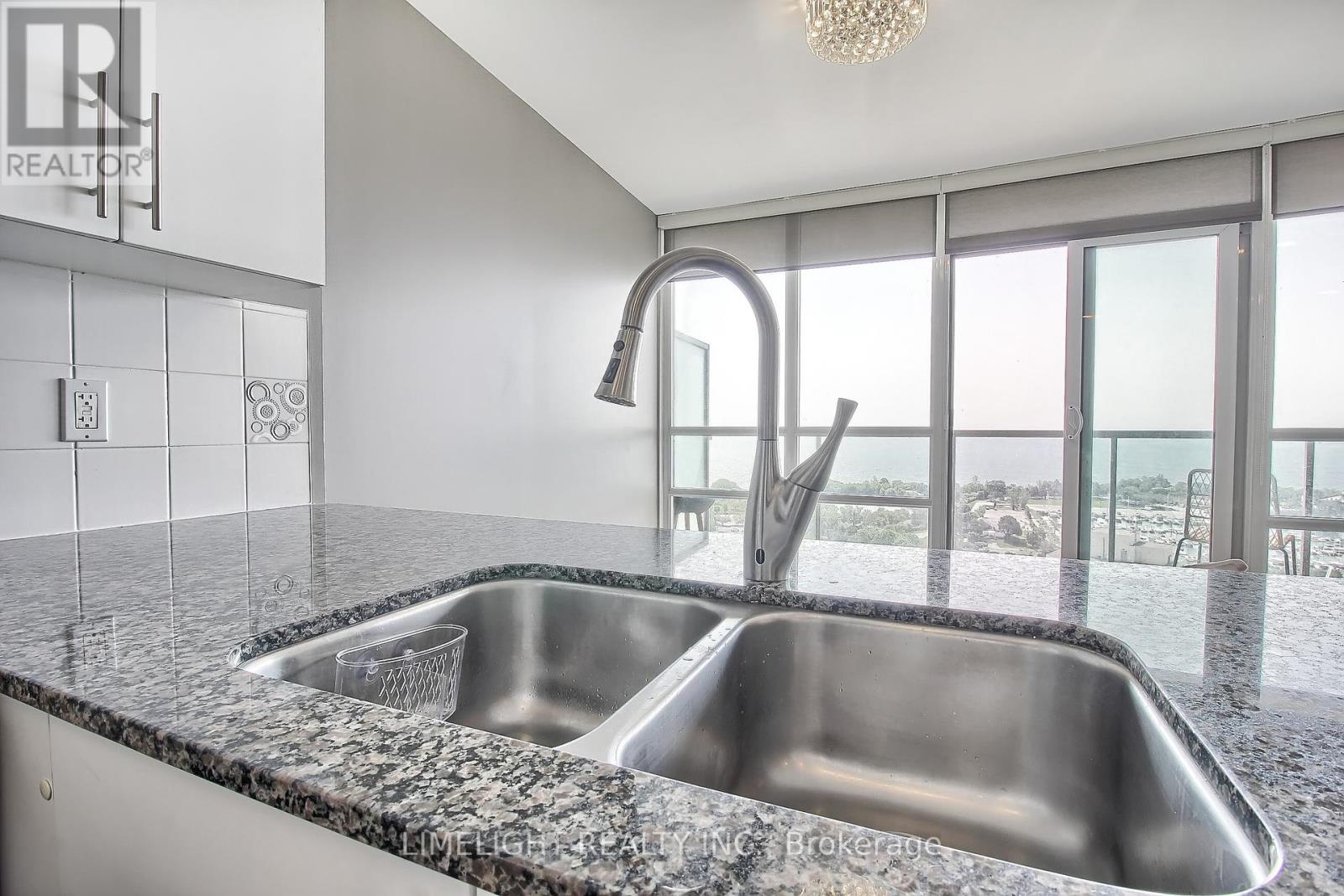 2208 - 2240 Lake Shore Boulevard W, Toronto, Ontario  M8V 0B1 - Photo 9 - W12462099
