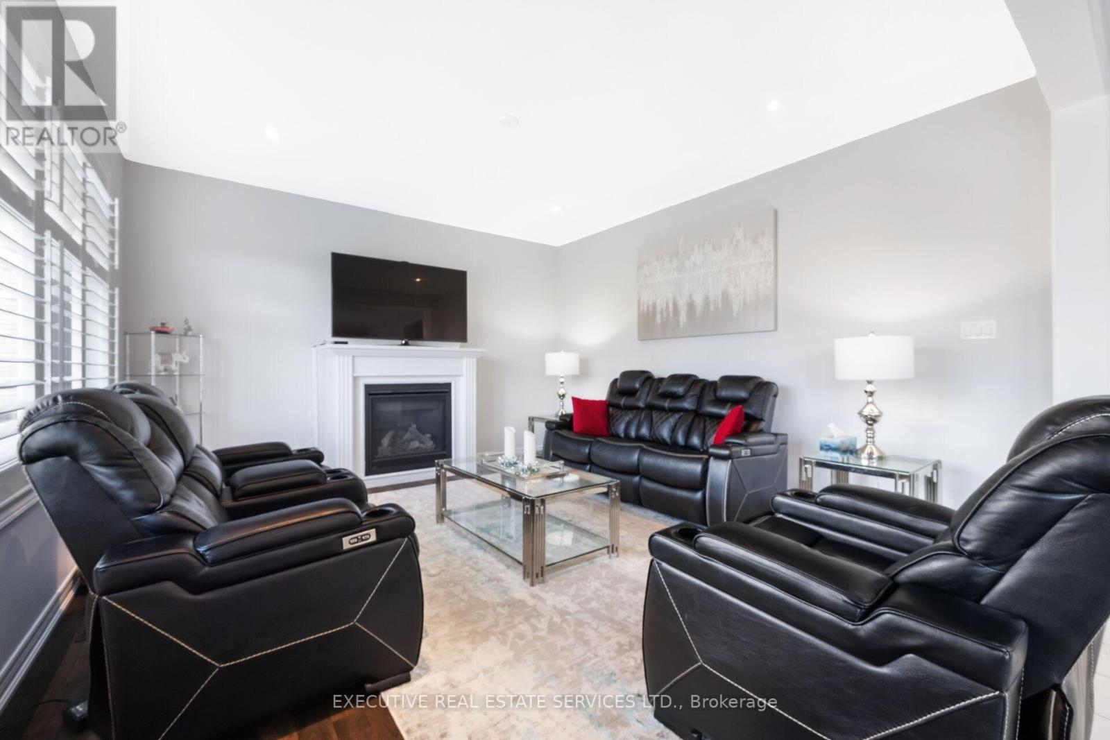 5 Drake Avenue, Brant, Ontario  N3L 0H9 - Photo 15 - X12462001