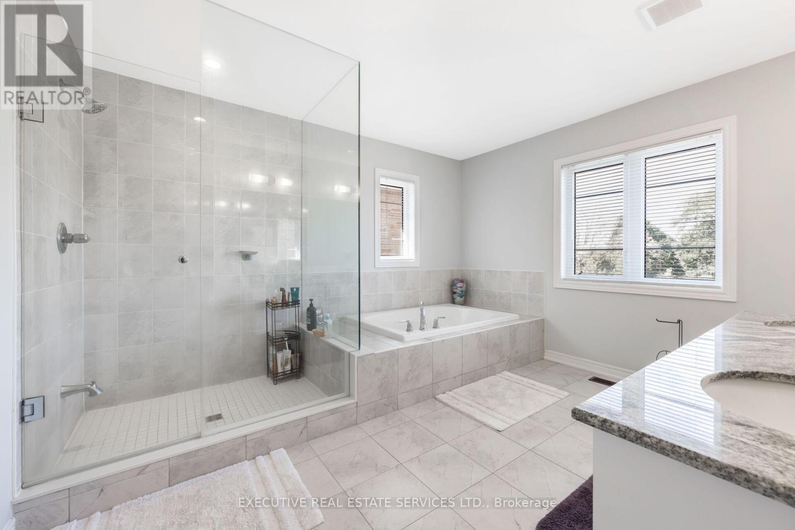 5 Drake Avenue, Brant, Ontario  N3L 0H9 - Photo 24 - X12462001
