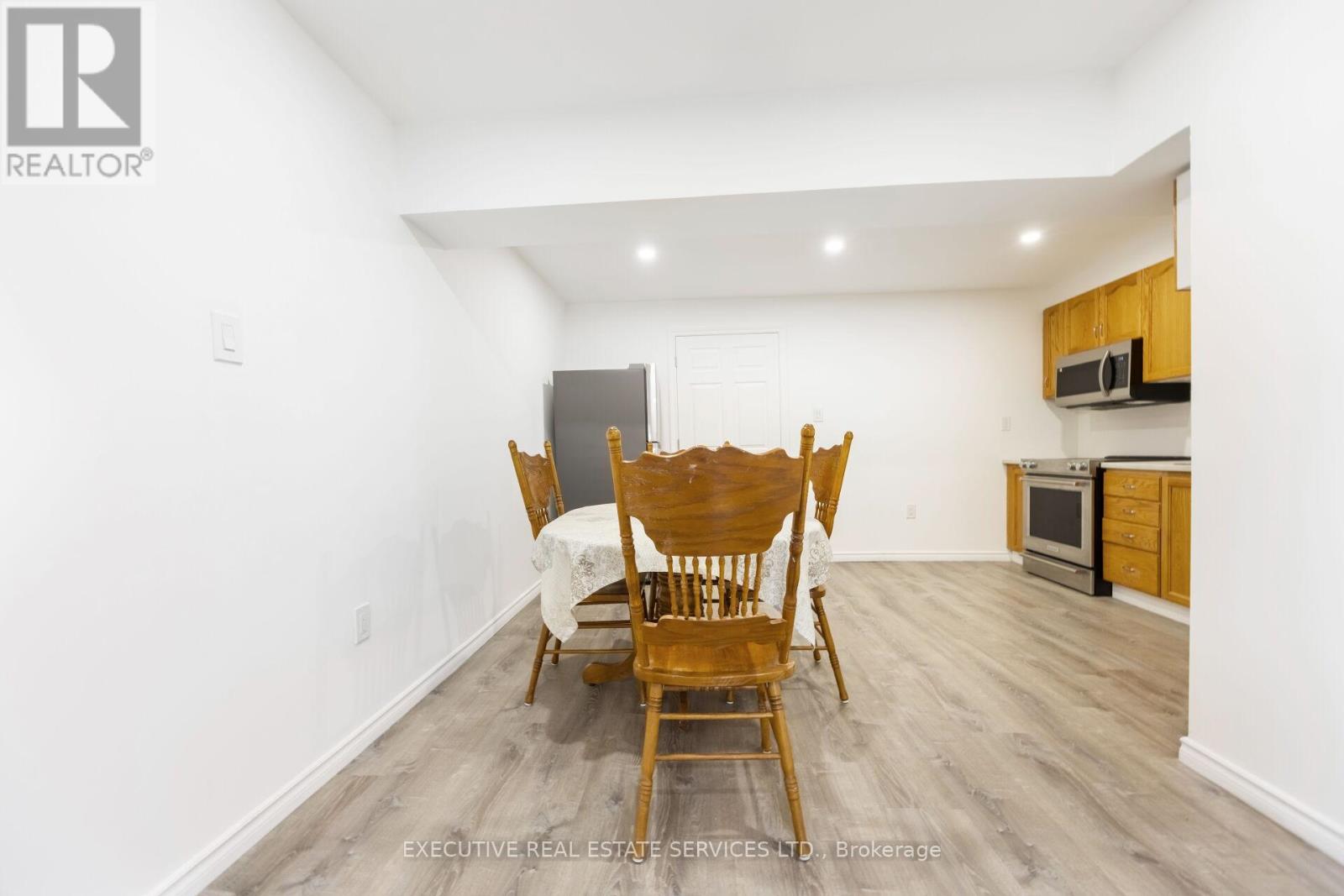 5 Drake Avenue, Brant, Ontario  N3L 0H9 - Photo 37 - X12462001