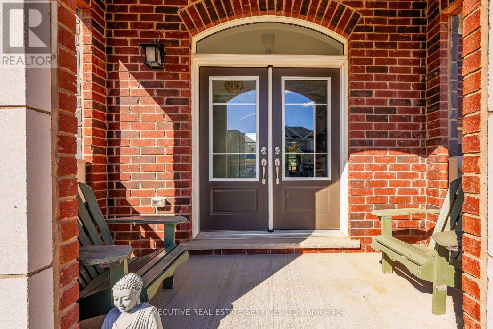 5 Drake Avenue, Brant, Ontario  N3L 0H9 - Photo 4 - X12462001