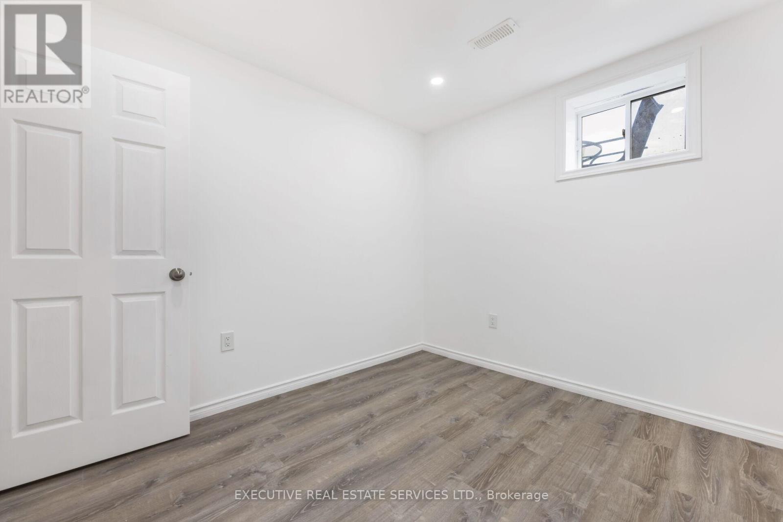 5 Drake Avenue, Brant, Ontario  N3L 0H9 - Photo 48 - X12462001