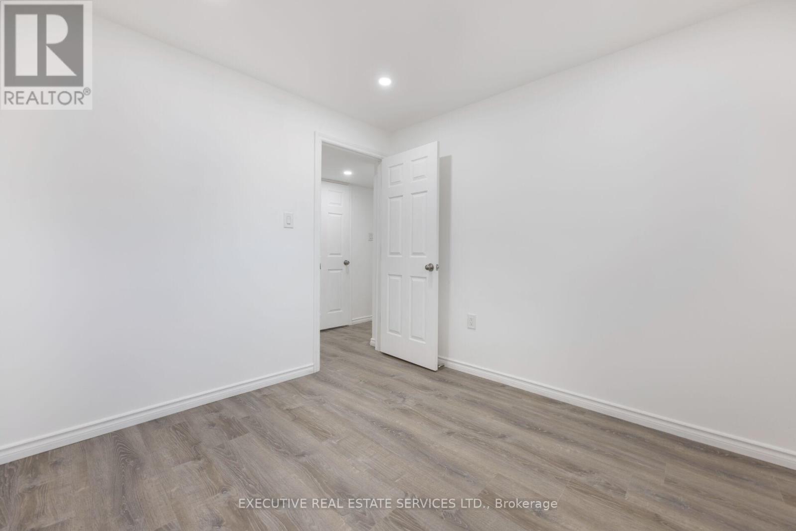 5 Drake Avenue, Brant, Ontario  N3L 0H9 - Photo 49 - X12462001