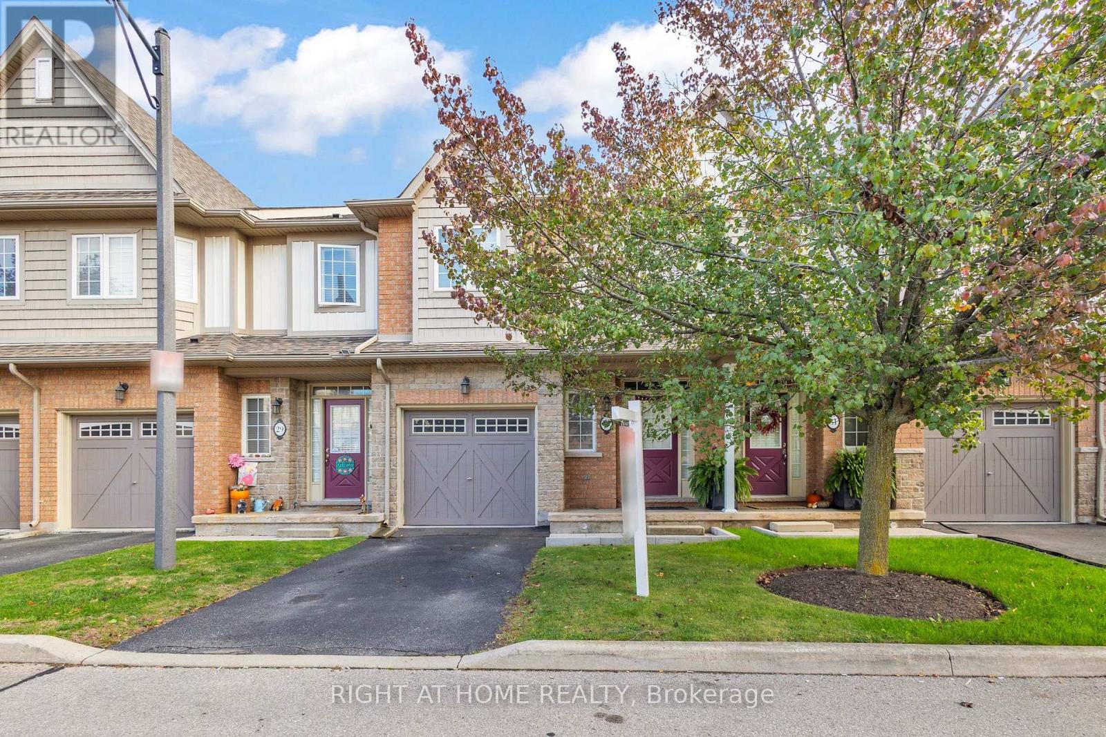 170 Dewitt Road, Hamilton, Ontario  L8E 0B4 - Photo 2 - X12462062