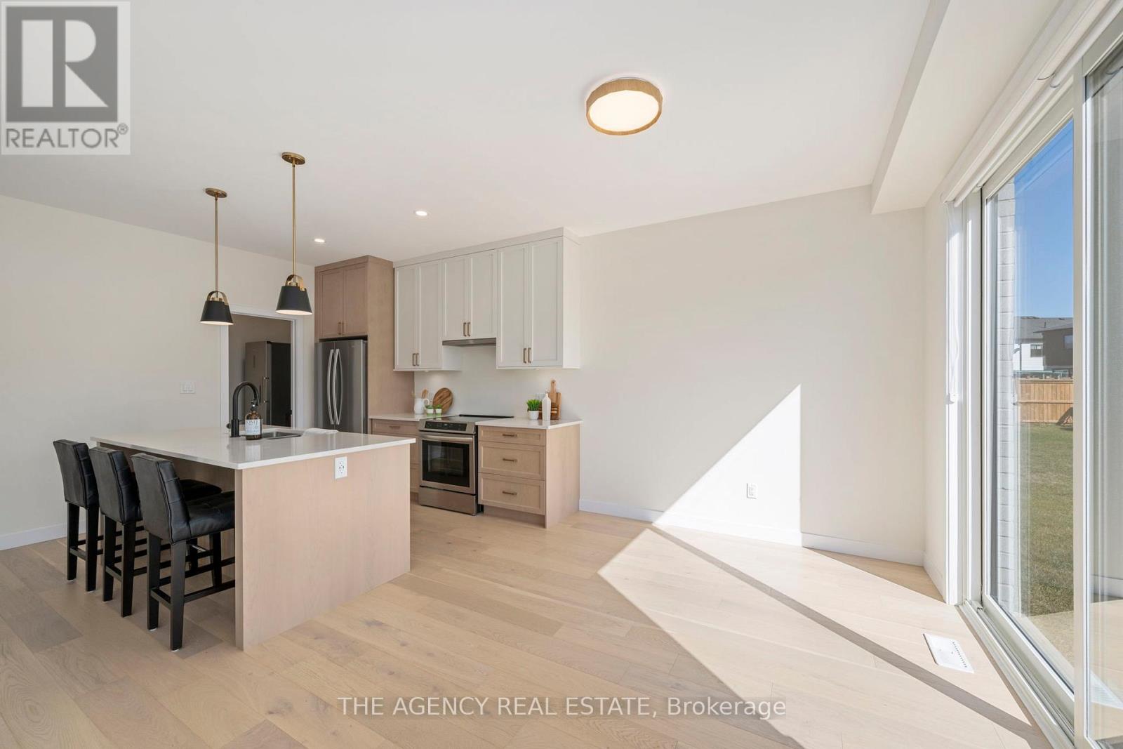 2172 Saddlerock Avenue, London North, Ontario  N6G 3W3 - Photo 6 - X12462106