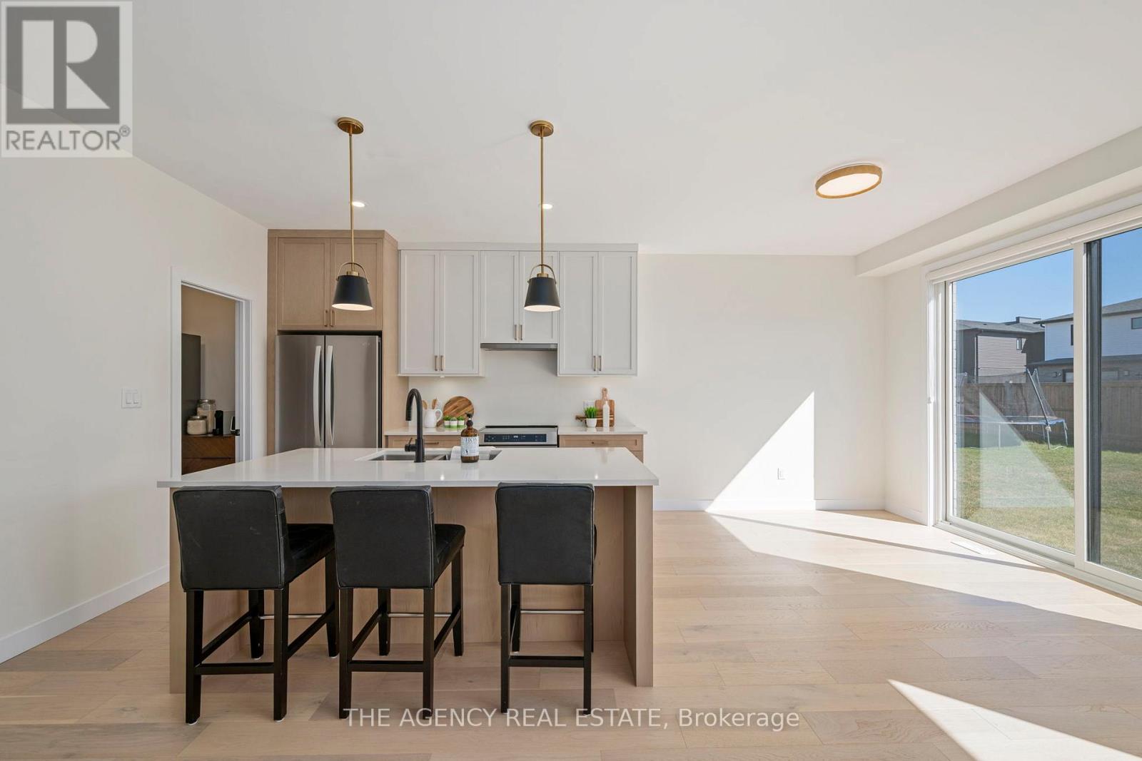 2172 Saddlerock Avenue, London North, Ontario  N6G 3W3 - Photo 7 - X12462106