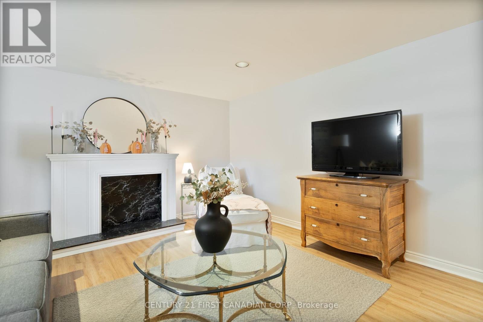 86 Mcleod Crescent, London North, Ontario  N5X 1S8 - Photo 20 - X12462126
