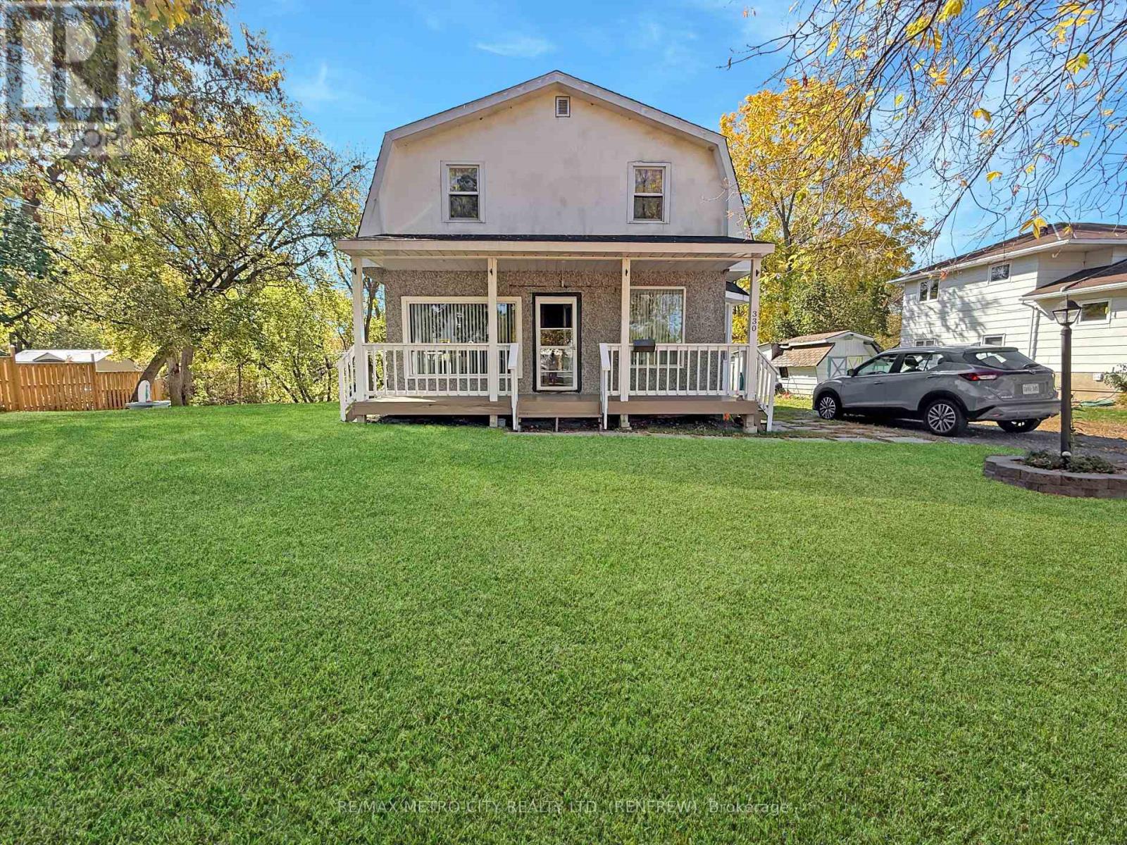 330 Mclean Street, Renfrew, Ontario  K7V 1B3 - Photo 3 - X12462096