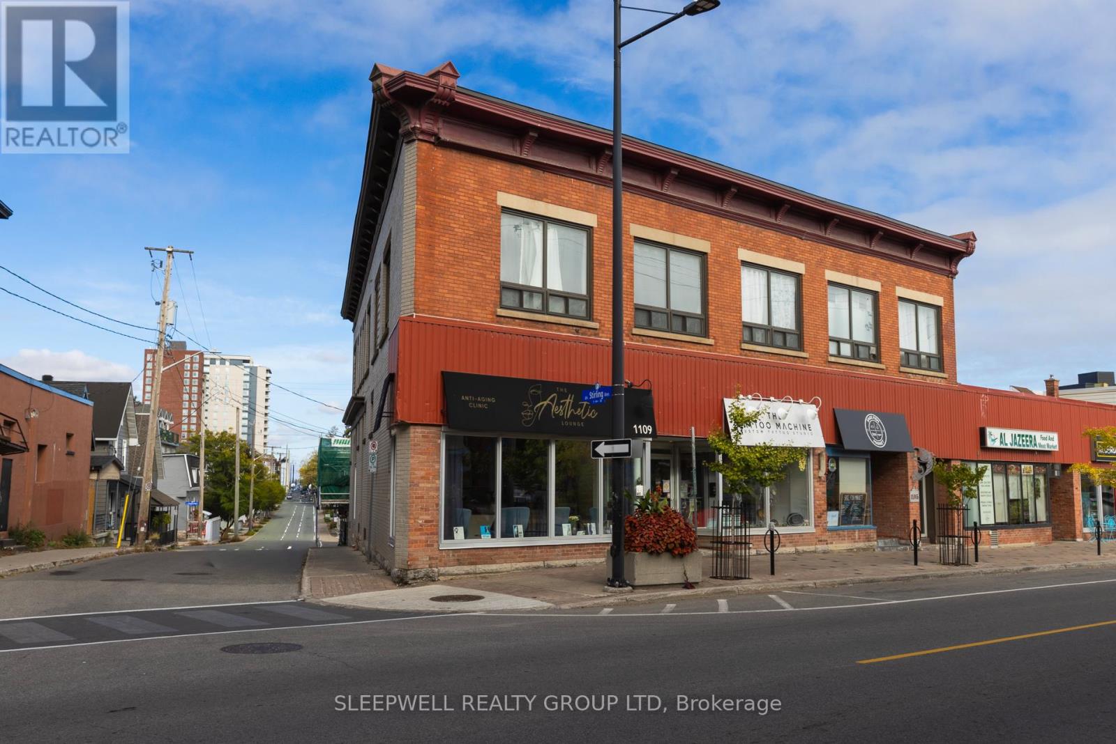 1109 Wellington Street W, Ottawa, Ontario  K1Y 2Y4 - Photo 2 - X12462110