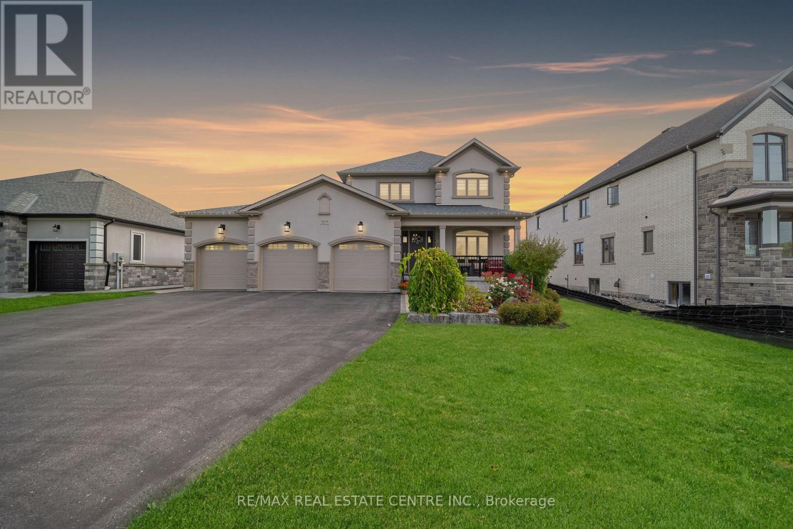303 Sunnybrae Avenue, Innisfil, Ontario  L9S 1E5 - Photo 2 - N12461881