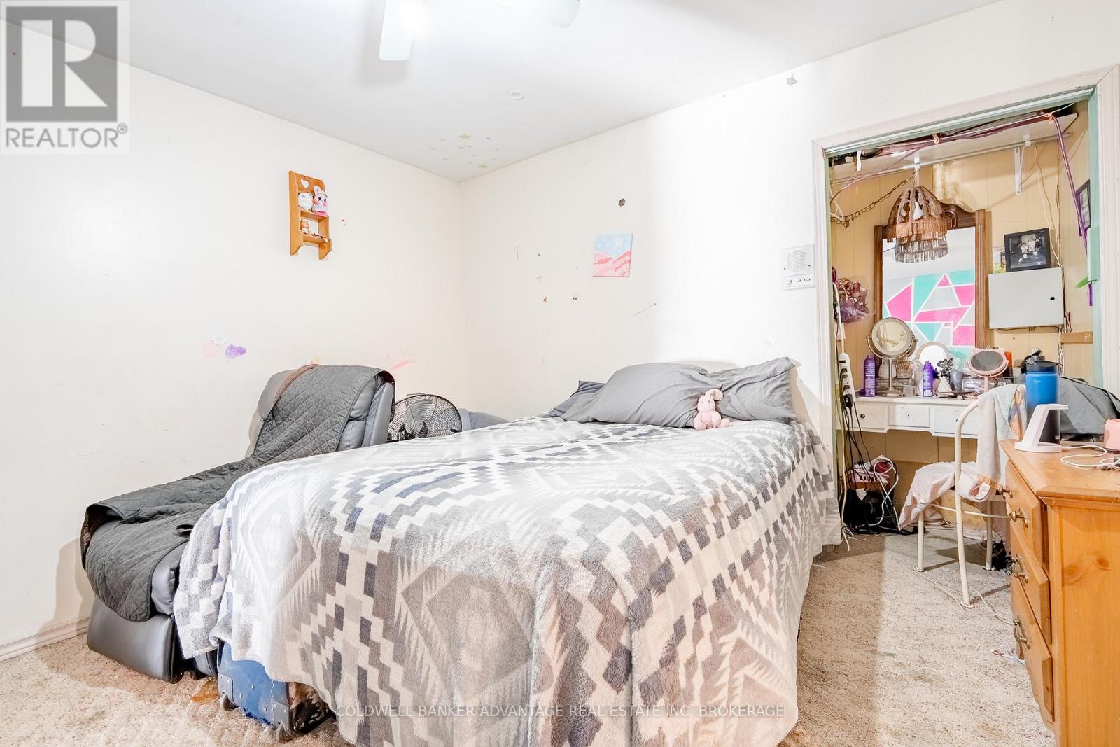4674 Ryerson Crescent, Niagara Falls (Downtown), Ontario  L2E 1E5 - Photo 18 - X12462122