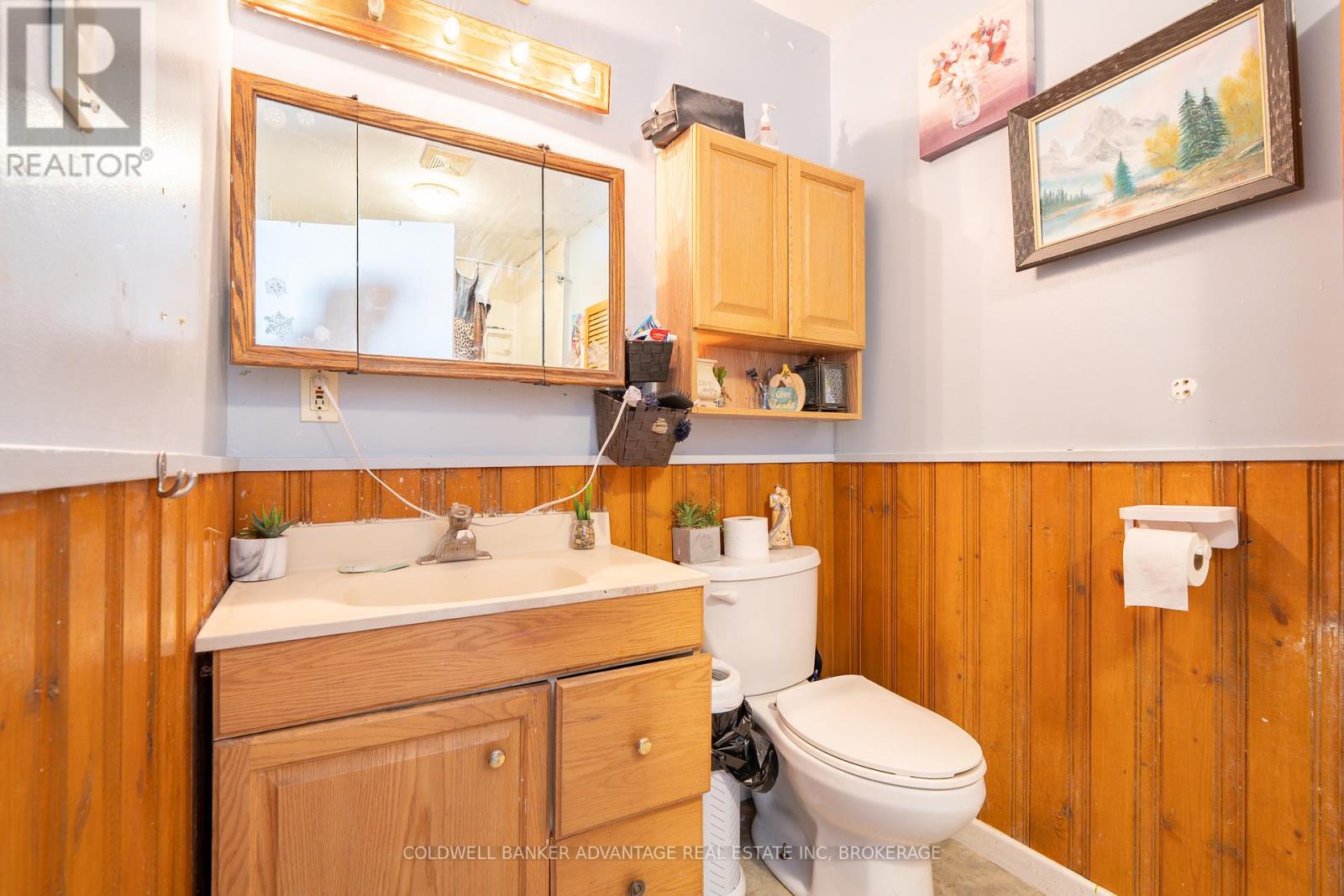 4674 Ryerson Crescent, Niagara Falls (Downtown), Ontario  L2E 1E5 - Photo 21 - X12462122