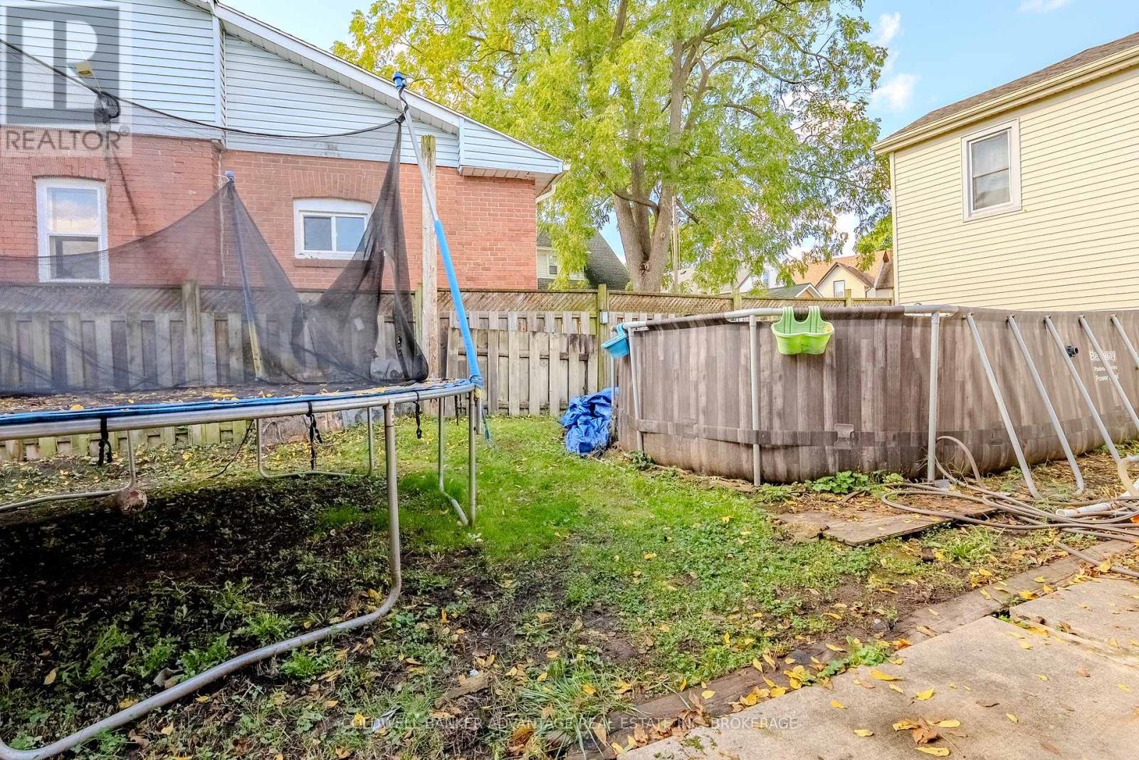4674 Ryerson Crescent, Niagara Falls (Downtown), Ontario  L2E 1E5 - Photo 25 - X12462122