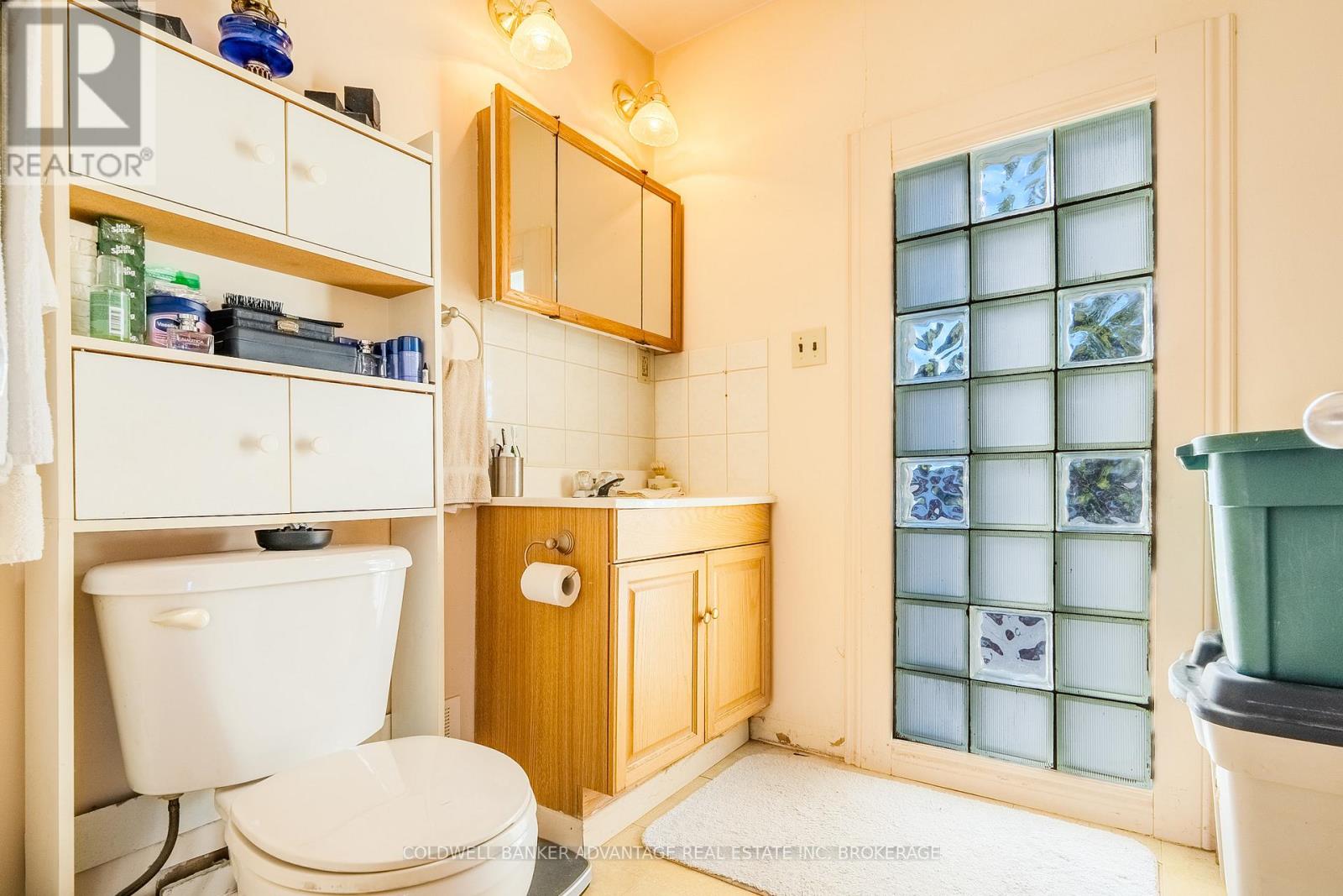 4674 Ryerson Crescent, Niagara Falls (Downtown), Ontario  L2E 1E5 - Photo 8 - X12462122