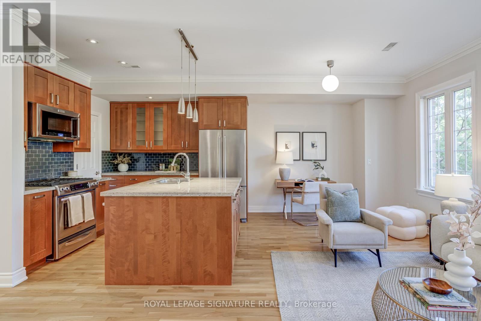 1015b College Street, Toronto, Ontario  M6H 1A8 - Photo 10 - C12462092