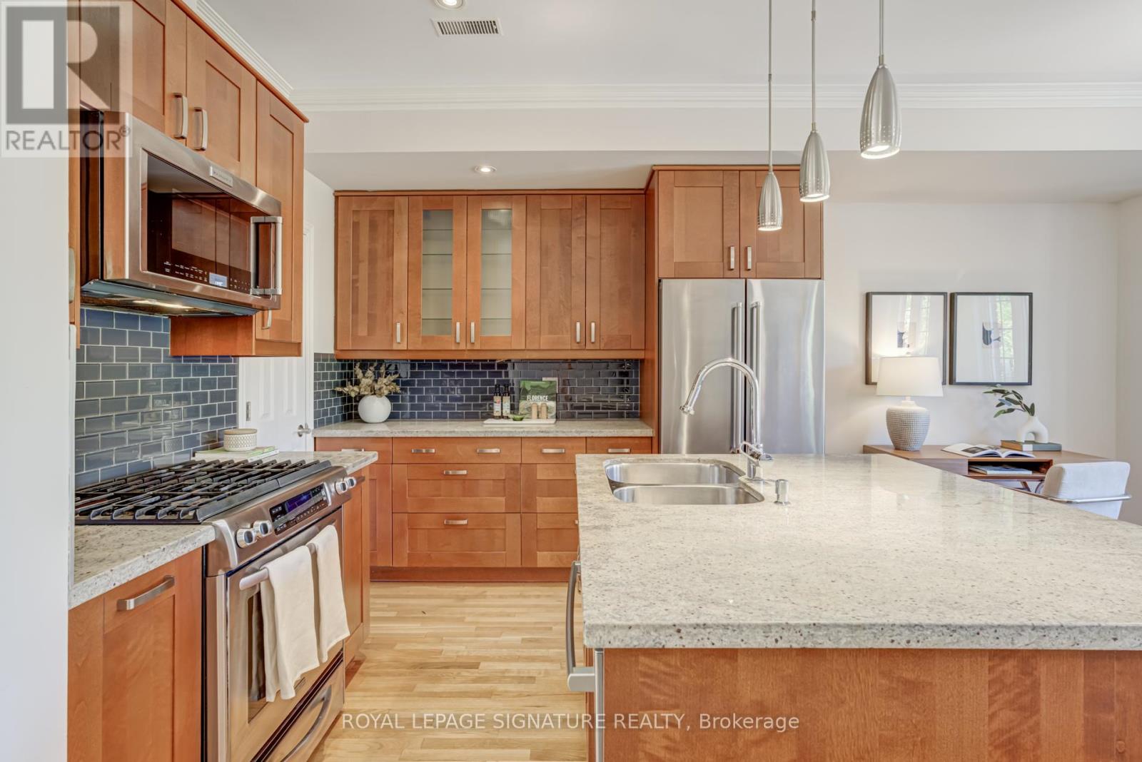 1015b College Street, Toronto, Ontario  M6H 1A8 - Photo 16 - C12462092