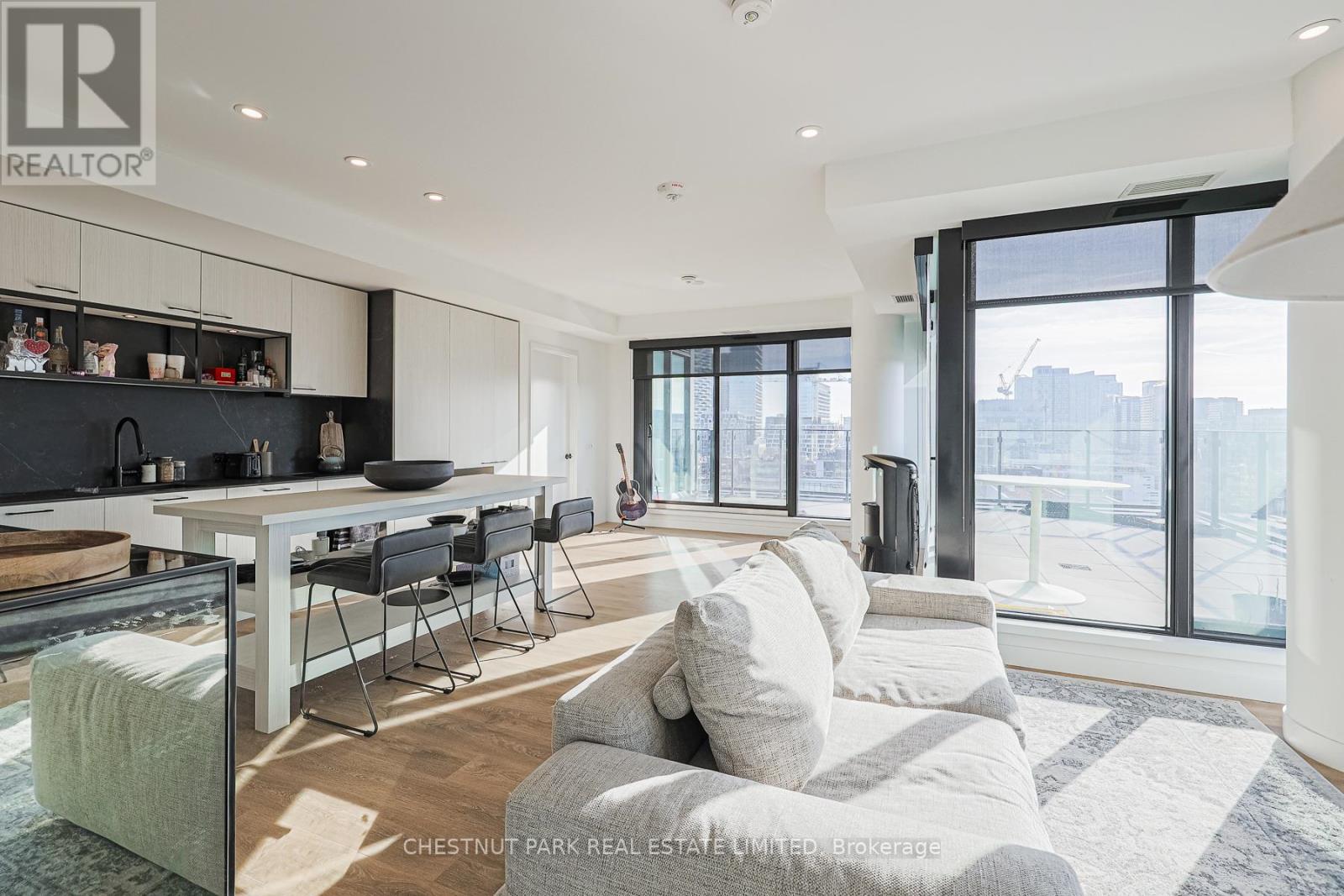 1204 - 505 Richmond Street W, Toronto, Ontario  M5V 1Y3 - Photo 2 - C12462113