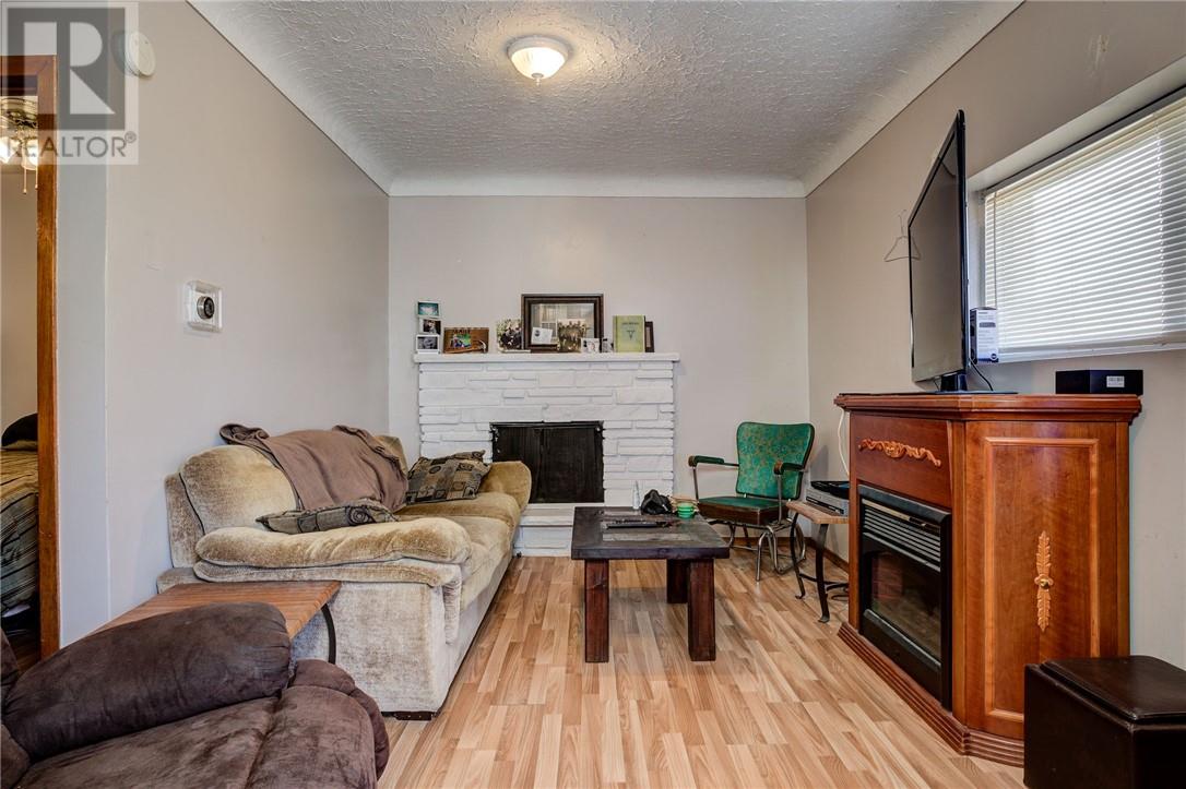 107 Main Street W, Chelmsford, Ontario  P0M 1L0 - Photo 21 - 2125223