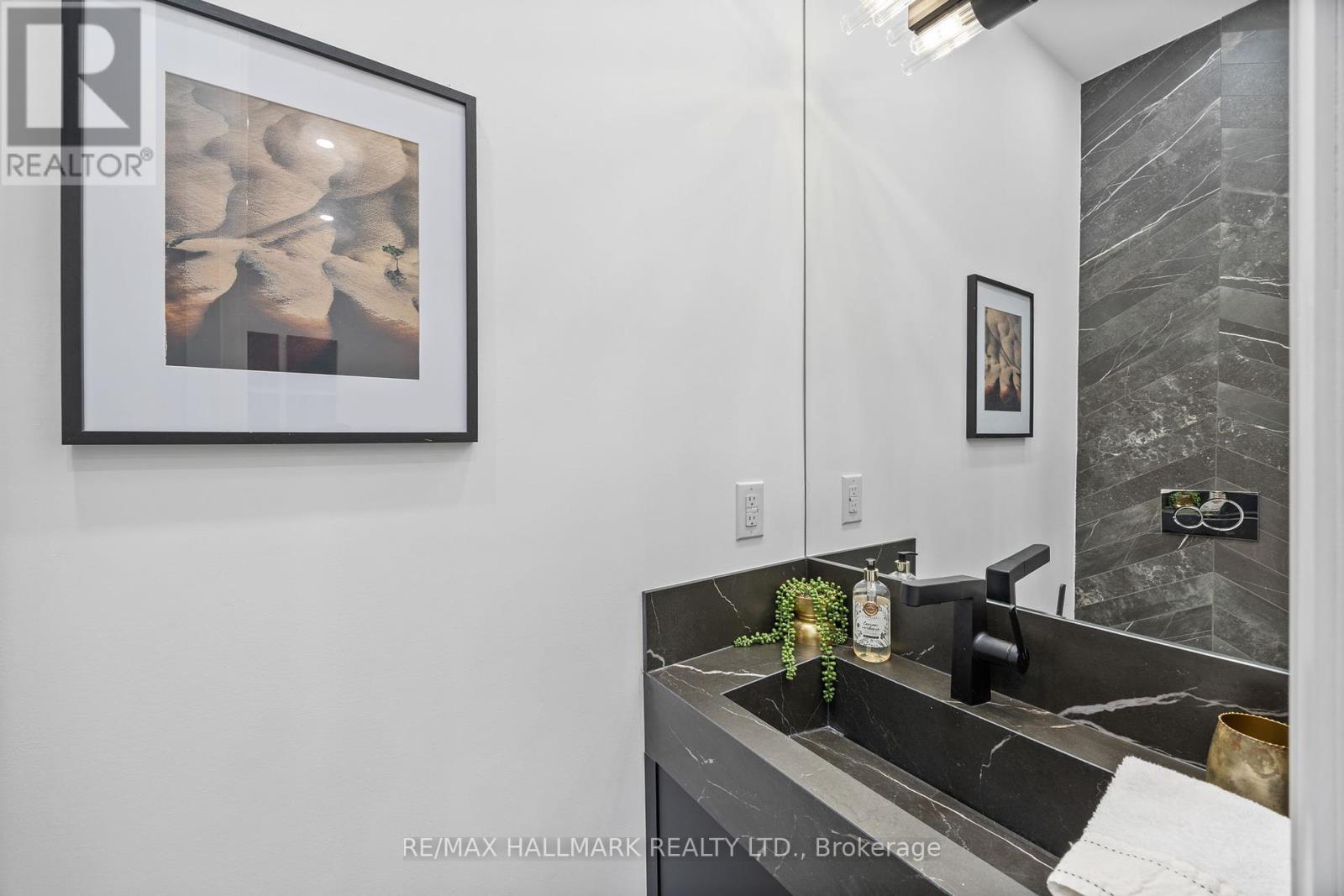 98 Hogarth Avenue, Toronto, Ontario  M4K 1K4 - Photo 25 - E12462093