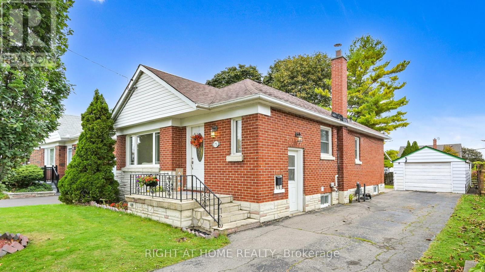 79 Oakes Avenue, Oshawa, Ontario  L1G 6C5 - Photo 3 - E12462115
