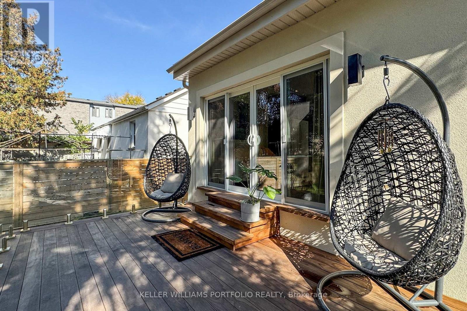 22 Pitt Avenue, Toronto, Ontario  M1L 2R1 - Photo 3 - E12462125