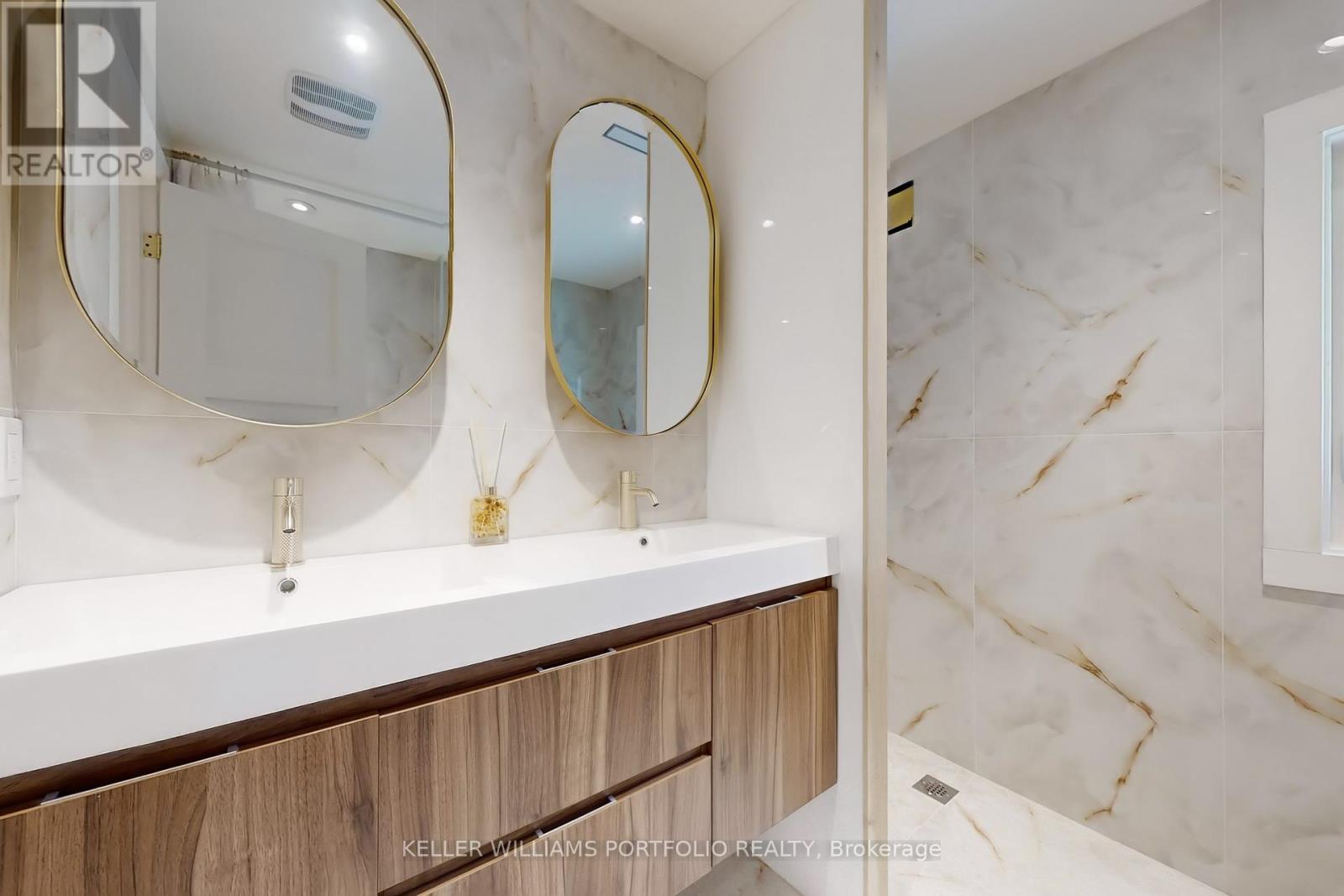 22 Pitt Avenue, Toronto, Ontario  M1L 2R1 - Photo 21 - E12462125