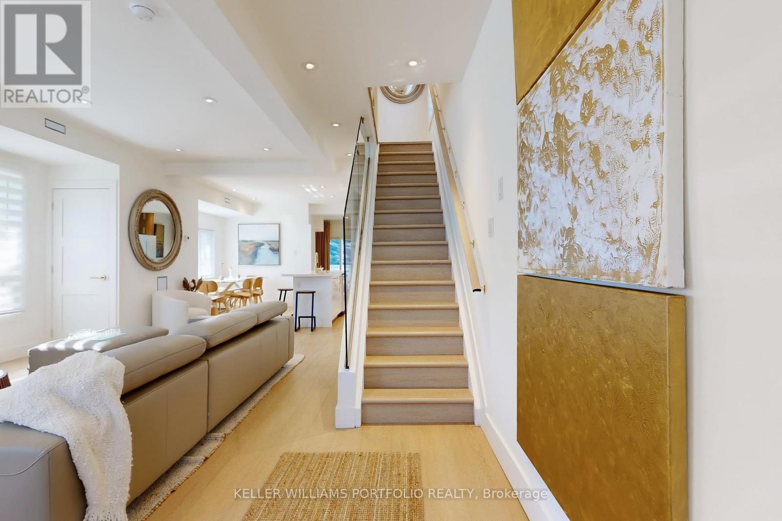 22 Pitt Avenue, Toronto, Ontario  M1L 2R1 - Photo 7 - E12462125